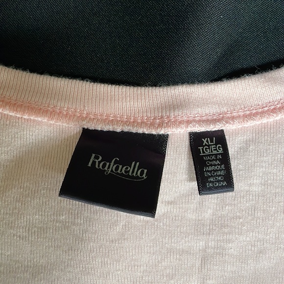 Rafaella Peach shirt with gold crochet trim size xl - Picture 2 of 3